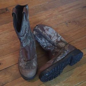 Game Winner Mens 7.5 camo hunting boots